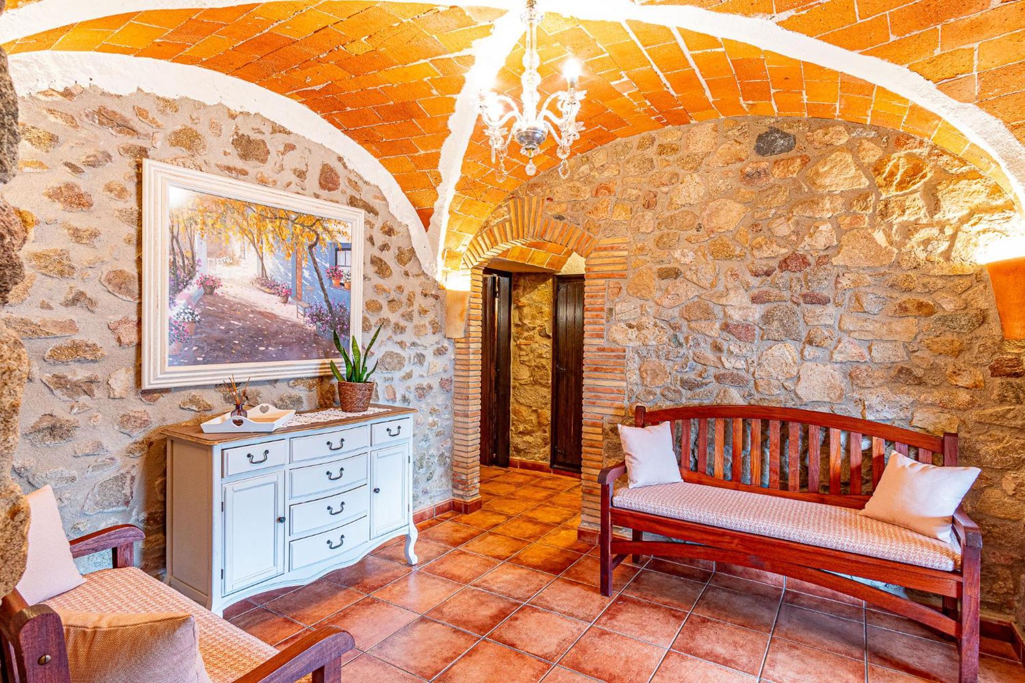 Cal Bisbe, Your Rural Holiday Home Capmany Luaran gambar